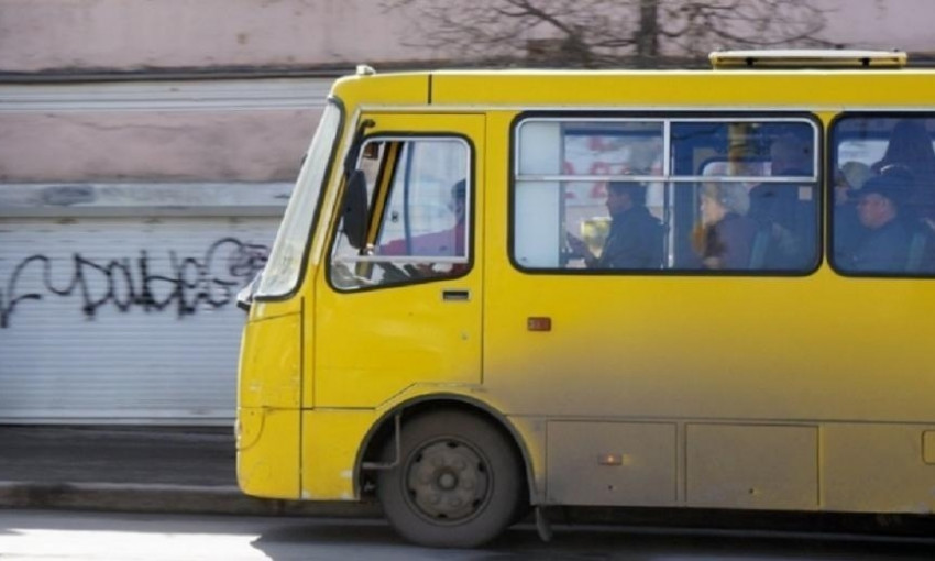 В маршрутке Славянска женщину "попросили" из транспорта за то, что она обратилась с замечанием на украинском языке