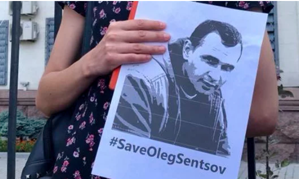 Олег Сенцов прекратил голодовку на 145 день: из него могут сделать овощ 
