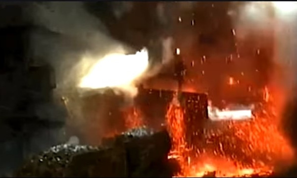На металлургическом комбинате Кривого Рога произошел взрыв (ВИДЕО)