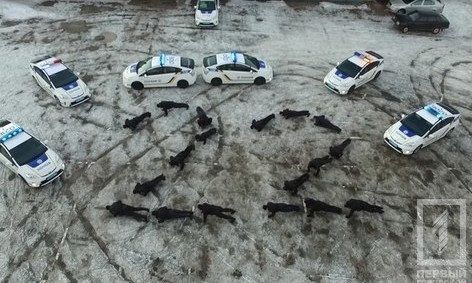 Криворожские патрульные поддержали бойцов АТО