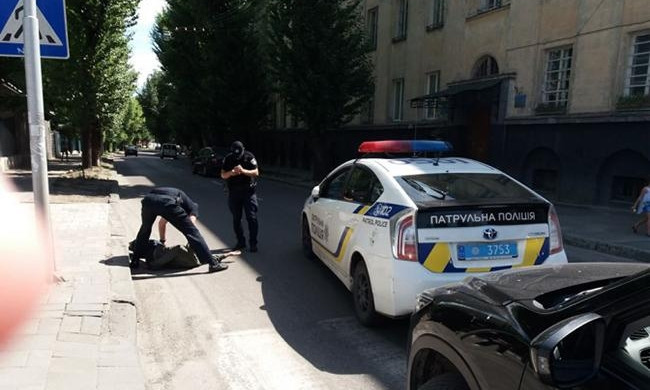У Львові патрульні вчинили наїзд на пішохода