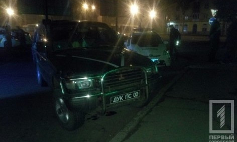 По Кривому Рогу разъежало авто с "военными" номерами