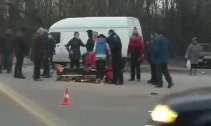ДТП в Тернополе: 13-летняя девочка, которая была за рулем, в коме (ВИДЕО)