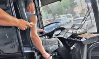 Мэр Днепра предложил оплачивать проезд в маршрутках карточкой