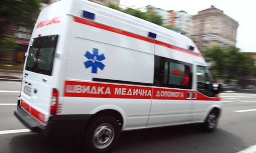 "Мы болеем, умираем, испытываем голод, жажду, потребность в туалете и усталость", - фельдшеры и врачи скорой помощи рассказали о наболевшем