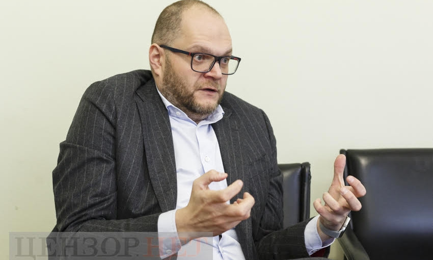 Министр культуры заявил, что зарплата на госслужбе должна быть выше, чем у бизнесменов 