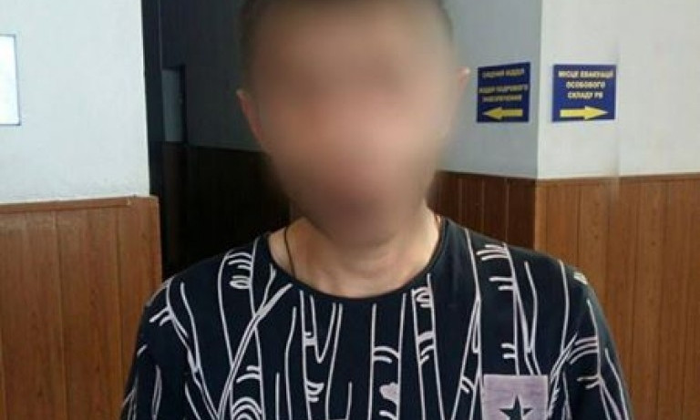 Криворожскому таксисту не заплатили за проезд и угрожали ножом