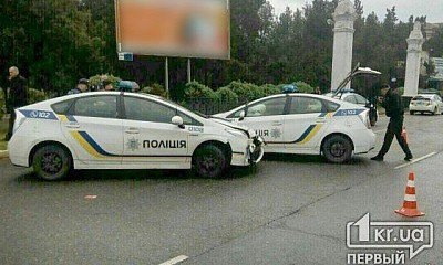 Как патрульные прокомментировали тройное ДТП?