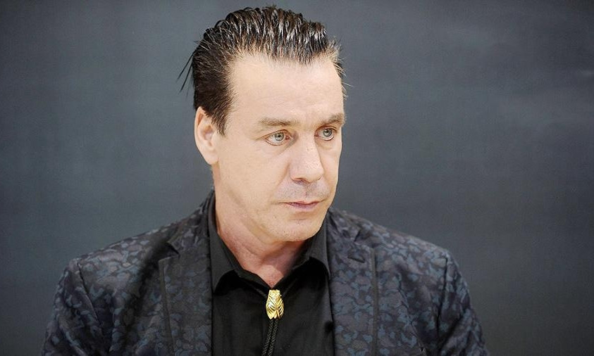 Солист группы Rammstein попробовал себя в качестве пилота 