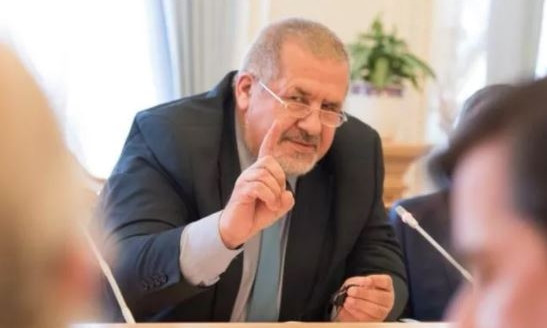 В оккупированном Крыму вынесли «заочный приговор» главе Меджлиса