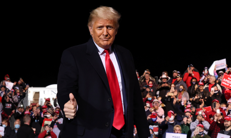 Дональд Трамп станцевал на митинге и получил неожиданное сравнение с Борисом Ельциным (ВИДЕО)