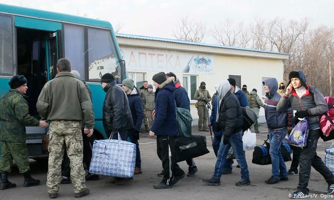 Бывшие пленные "ЛДНР", которых обменяли, не получили ни обещанных денег, ни жилья, ни работы