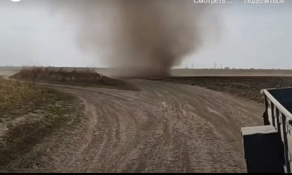 По Украине пронеслась серия смерчей (ВИДЕО)