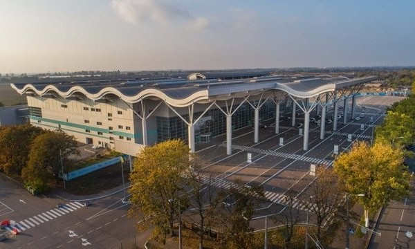 В одесском аэропорту неадекватный мужчина сообщал о минировании 