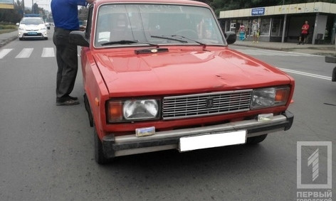 В Кривом Роге пенсионер на "зебре" сбил человека