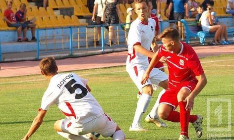 Футбольные выходные: в Кривом Роге ФК "Кривбасс" сразился с "Горняком"