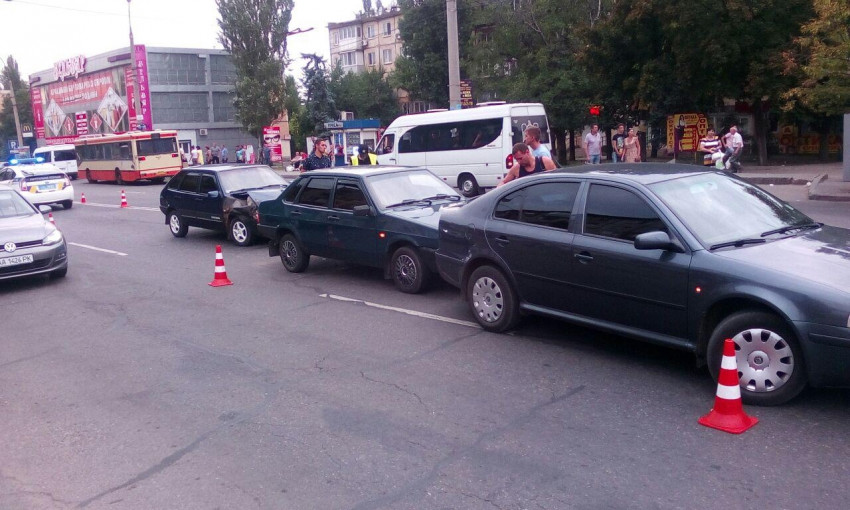 Их было трое: в Центрально-Городском районе Кривого Рога столкнулись иномарки