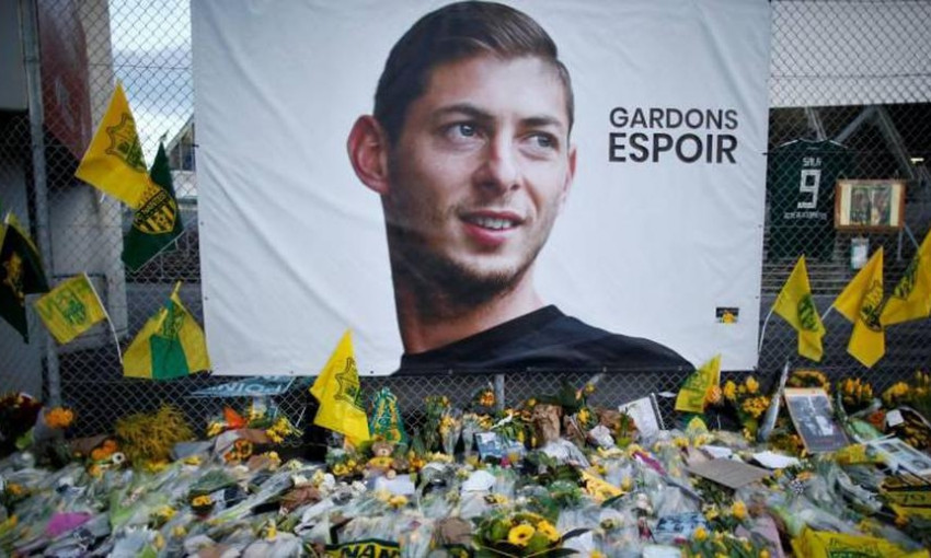 Самолет, на котором летел пропавший футболист Сала, найден