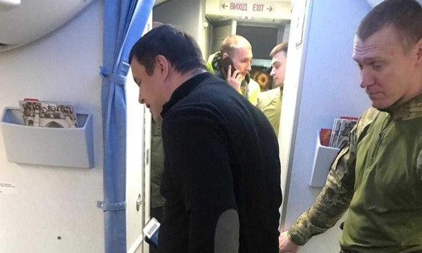 Сняли прямо с самолета: бывший нардеп пытался покинуть Украину (ФОТО)