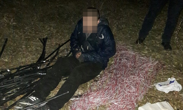 В Кривом Роге за ночь задержали двух "телефонных воров"