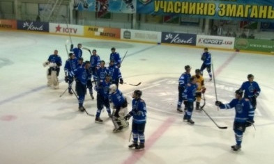 Матч между хоккеистами Кривого Рога и Донецка отложен на 2 месяца