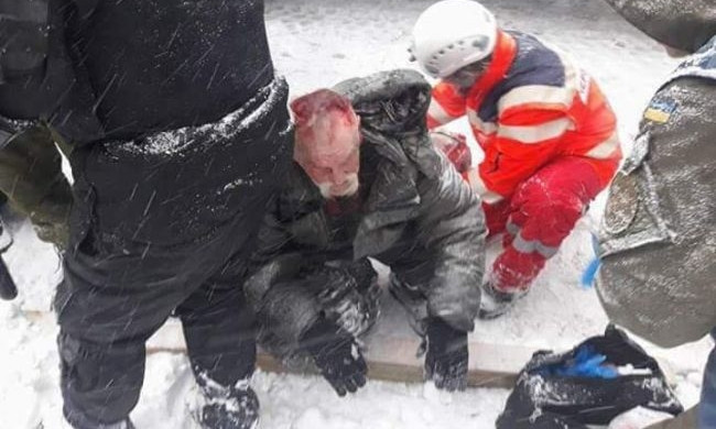 В чем разница между «полицией особого назначения» и «Беркутом»: жестокая зачистка палаточного городка под Радой