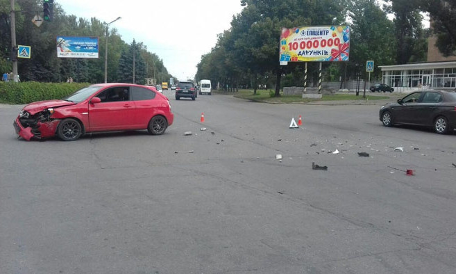 В Кривом Роге ВАЗ столкнулся с иномаркой