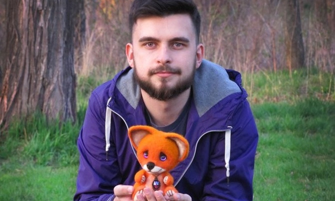 Брутальный криворожский студент делает игрушки из шерсти
