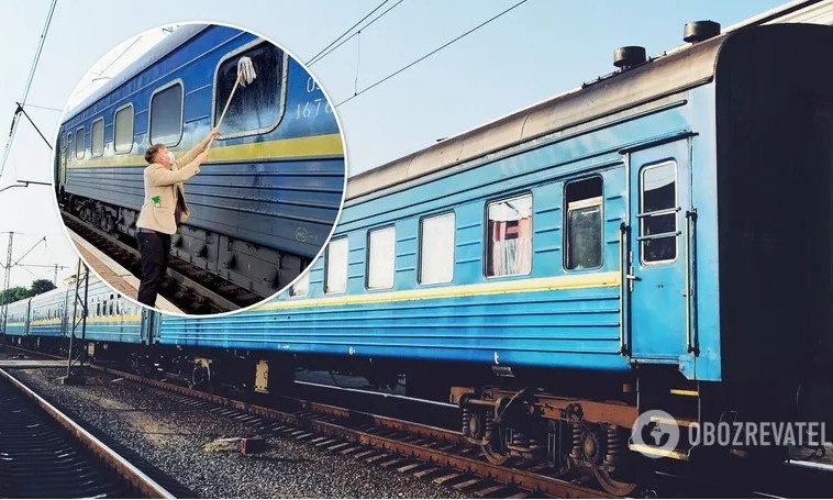Иностранец возмутился грязными окнами поезда "Укрзализныци" и помыл окно купе сам (ФОТО)