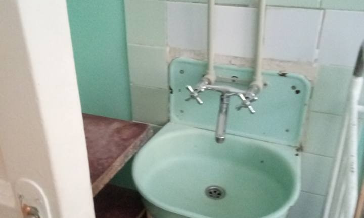 Нам нужны больницы для детей или парки развлечений?