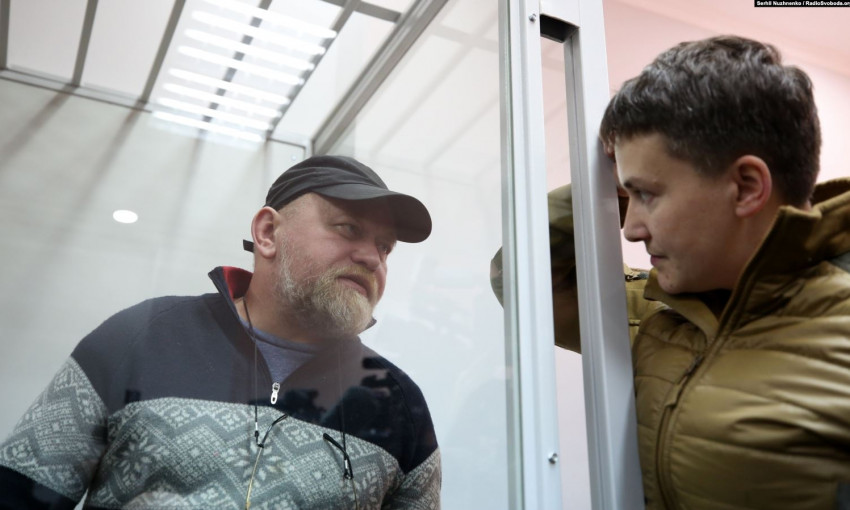 Суд освободил из-под ареста Надежду Савченко и Владимира Рубана