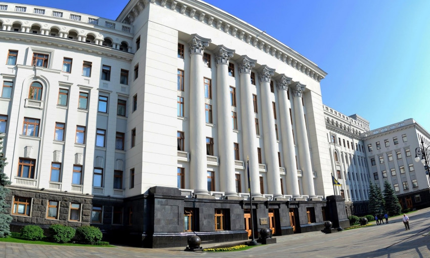 У Офиса Президента Украины мужчина пытался совершить акт самосожжения