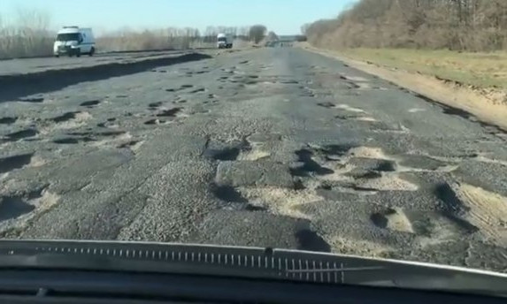 450 млн евро закатают в асфальт