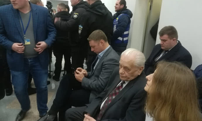 Герой України бажає взяти Савченко на поруки