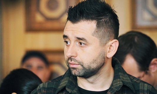 Арахамия оправдывался, почему проштрафился на машине, которой даже нет в его декларации (ФОТО)