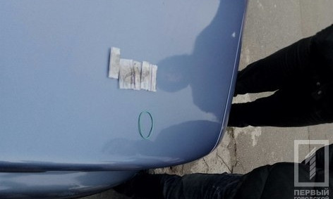 Наркобизнес на колесах: полиция задержала парня, продававшего "травку" прямо из машины