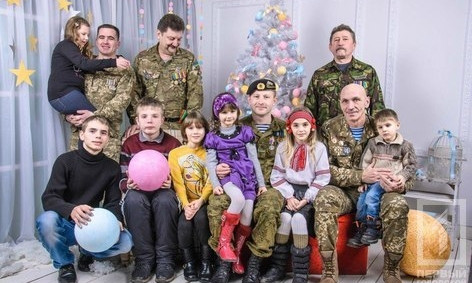 Бойцы АТО провели фотосессию с детьми-инвалидами и сиротами