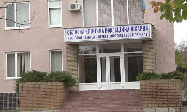 "Обстановка на грани": врач рассказал, что на самом деле происходит в харьковской "инфекционке"