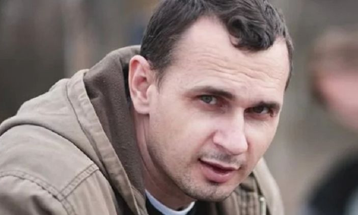 Сенцов жестко раскритиковал слабую позицию Зеленского в Давосе