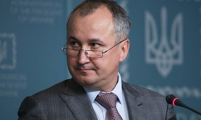 Петр Порошенко присвоил звание "Герой Украины" главе СБУ Василию Грицаку