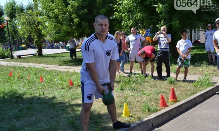 В Кривом Роге прошли "козацкие" соревнования