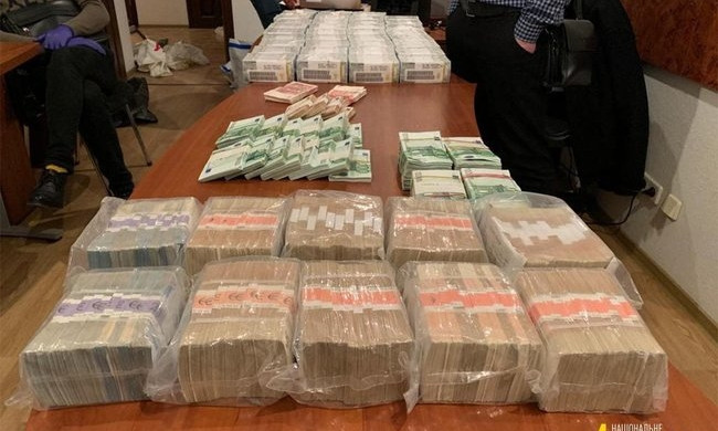 Масштабные обыски у брата Вовка Зонтова: $3,7 млн, 840 тыс. евро, антиквариат и документы на имя главы ОАСК, - НАБУ (ФОТО)