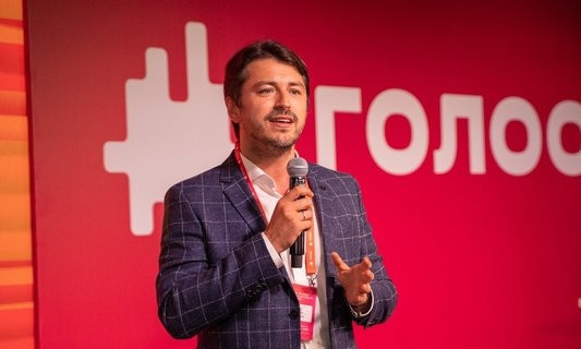 "Когда я стану мэром, через год мне не надоест и я не сложу мандат", - Притула, кандидат от "Голоса" на пост мэра Киева, потроллил Вакарчука (ВИДЕО)