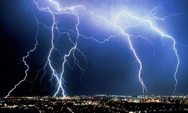 Аномальное явление: в Одесской области прошла зимняя гроза