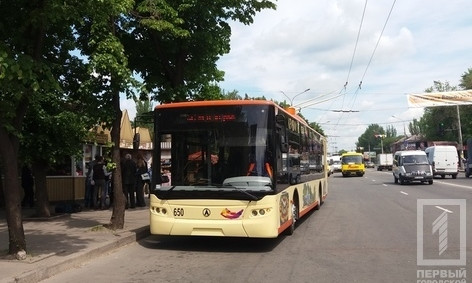 В Покровском районе Кривого Рога оборудуют новые троллейбусные остановки