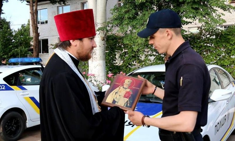Службу криворожских полицейских благословили