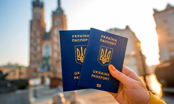 Украина получила "безвиз" еще с двумя странами