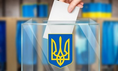 На довыборы в ВР из Донецкой области абсолютным лидером стал Аксенов, в 2014-м организовавший "референдум"