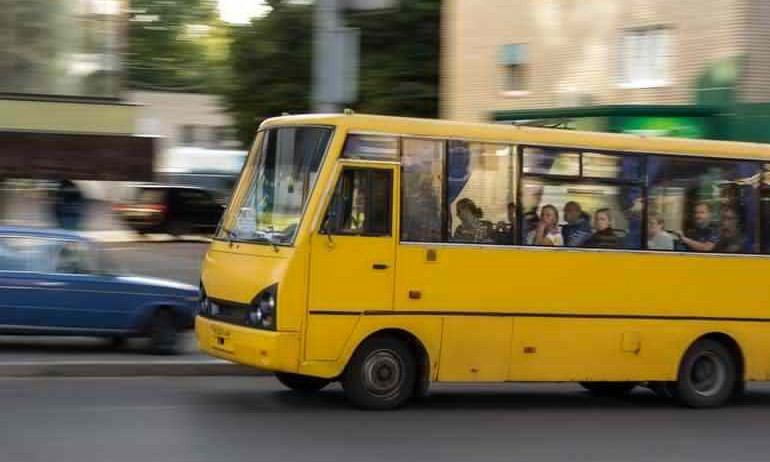В Тернополе заробитчанка решила в маршрутке разменять евро