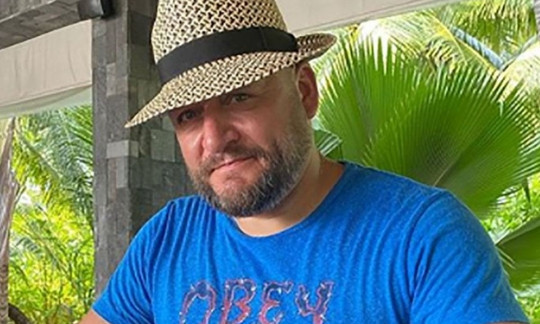 Михаил Добкин в 40 дней со смерти своего друга Геннадия Кернеса отправился на Мальдивы